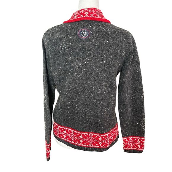 Disney Store Womens Small Full Zip Sweater Vintage Winnie The Pooh Snowflake - Picture 8 of 8